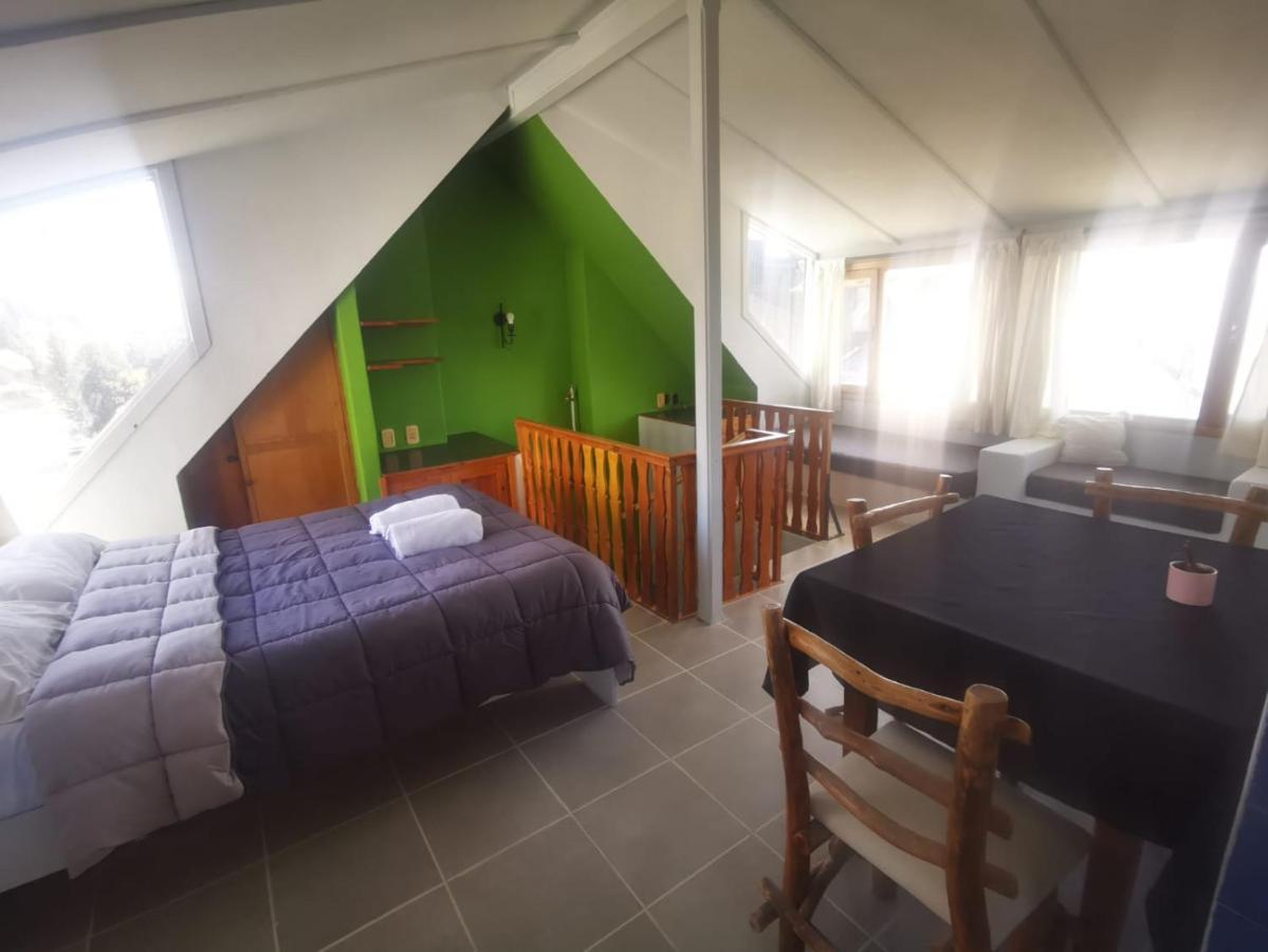 סן קרלוס דה ברילוצ'ה Cinerama Hostel מראה חיצוני תמונה